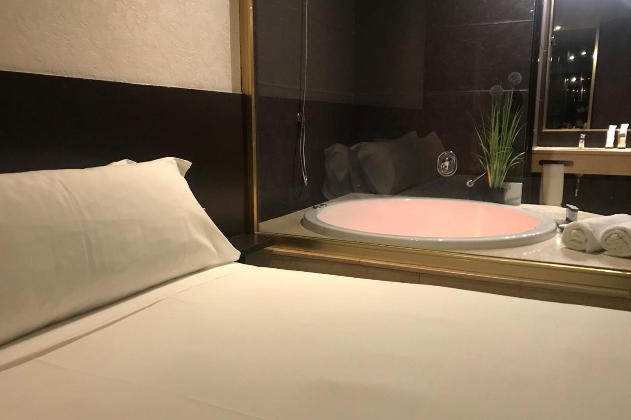 Hotel Punt 14 Gavà Dış mekan fotoğraf