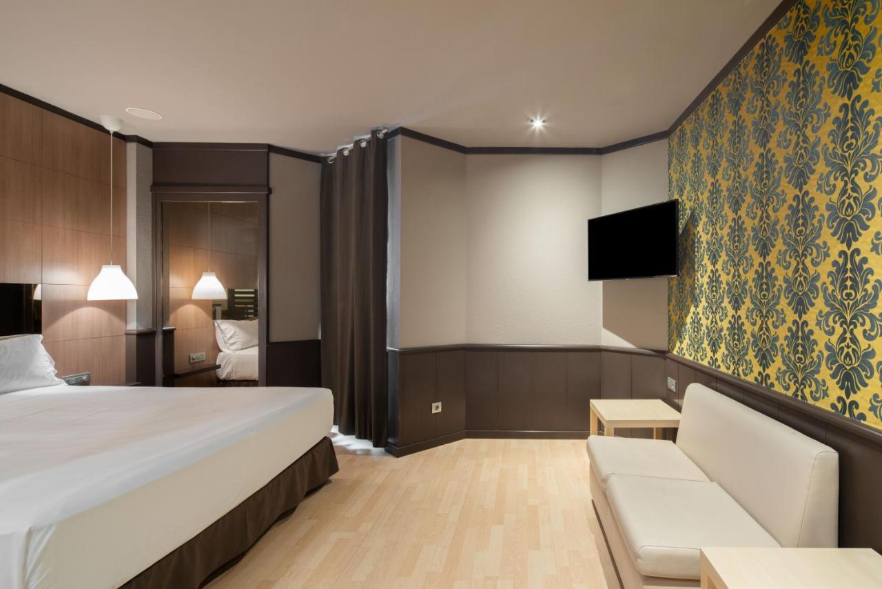 Hotel Punt 14 Gavà Dış mekan fotoğraf